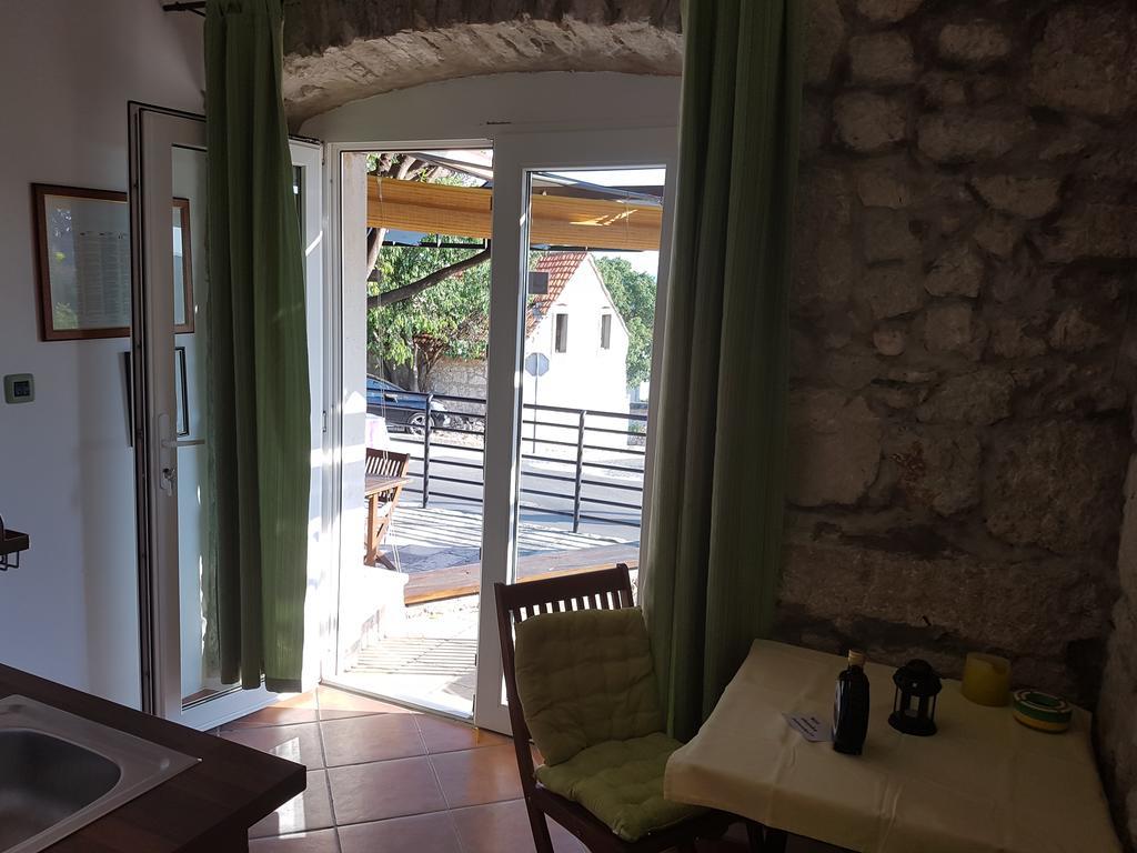 Apartments Mirela Gradac  Exteriör bild